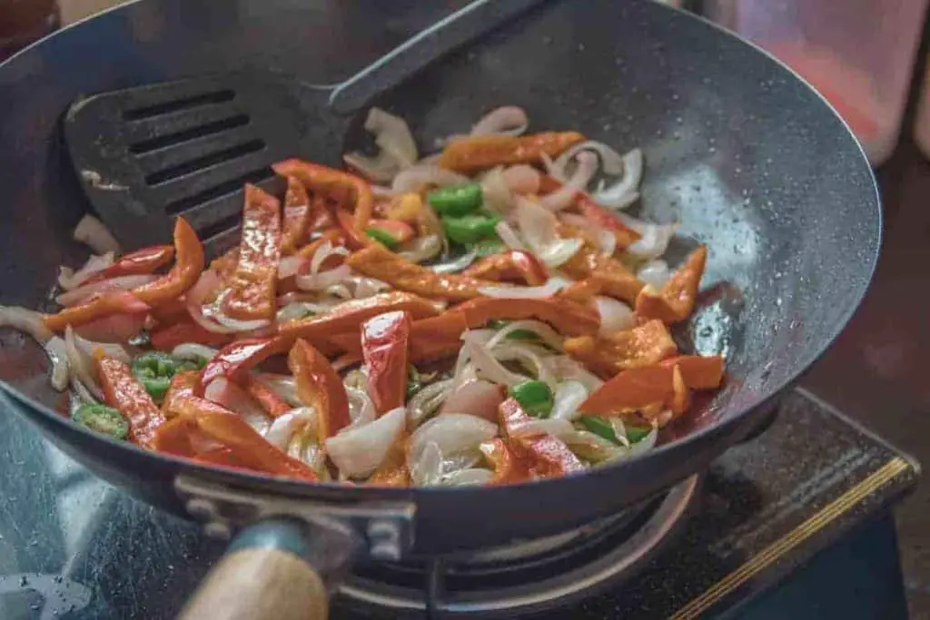 How to Stir Fry If You Do not Have a Wok