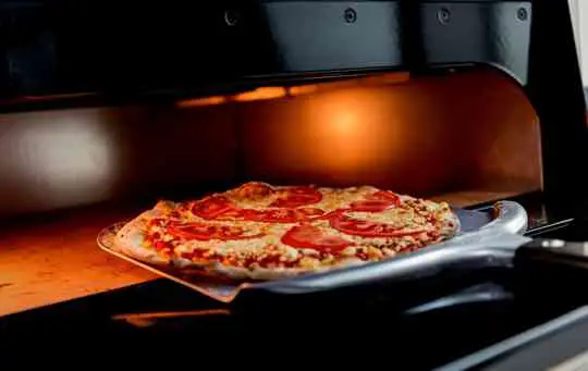 Can You Use Parchment Paper In Ooni Pizza Oven